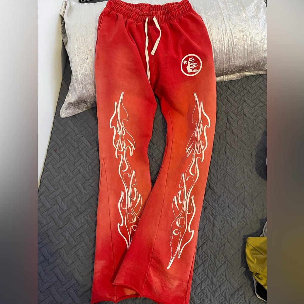 Hellstar sweatpants, worn once, size small.